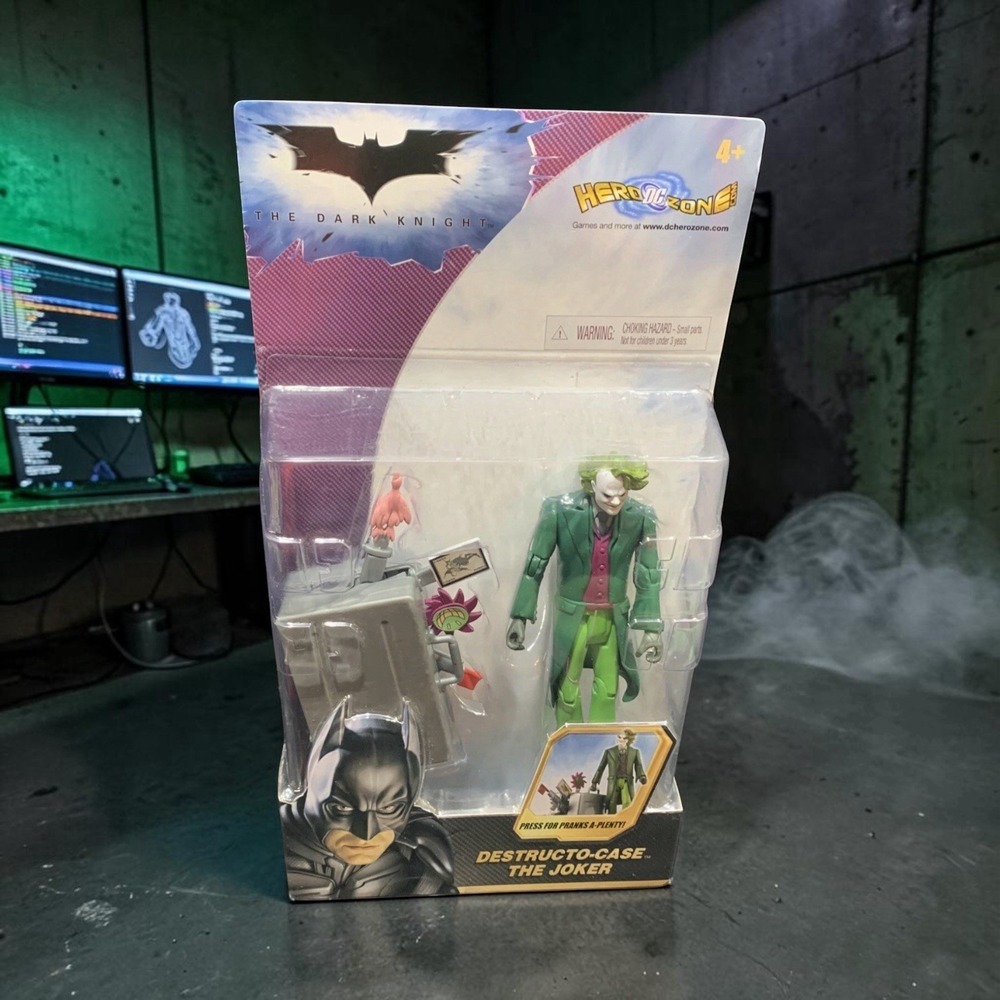 Mattel DC Hero Zone The Dark Knight Joker Destructo-Case 5in Figure M5060 NIB